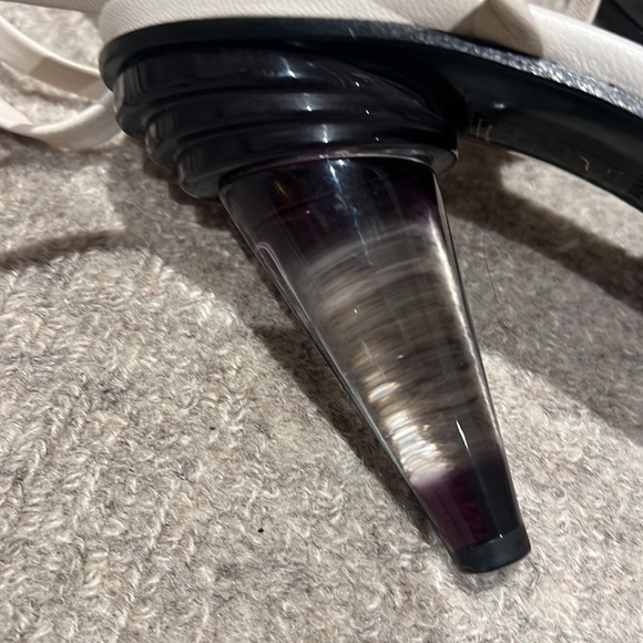 CHANEL heels with a leather ankle ties size 38.5 - Picture 8 of 15